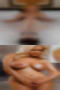 Big Tits couple looking ,Big Ass!